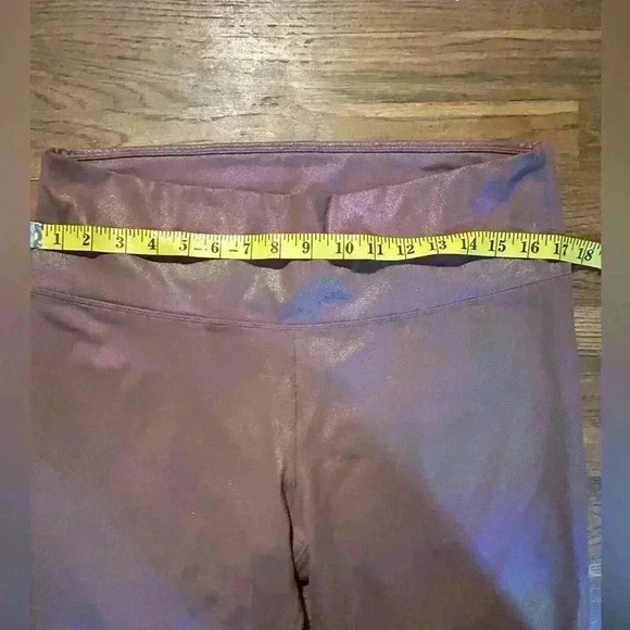 Women’s Mauve Iridescent Crop Leggings, Size XL - Picture 5 of 6